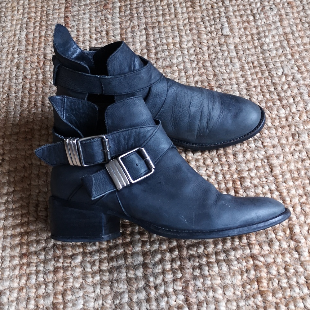 Steve Madden leather ankle boots